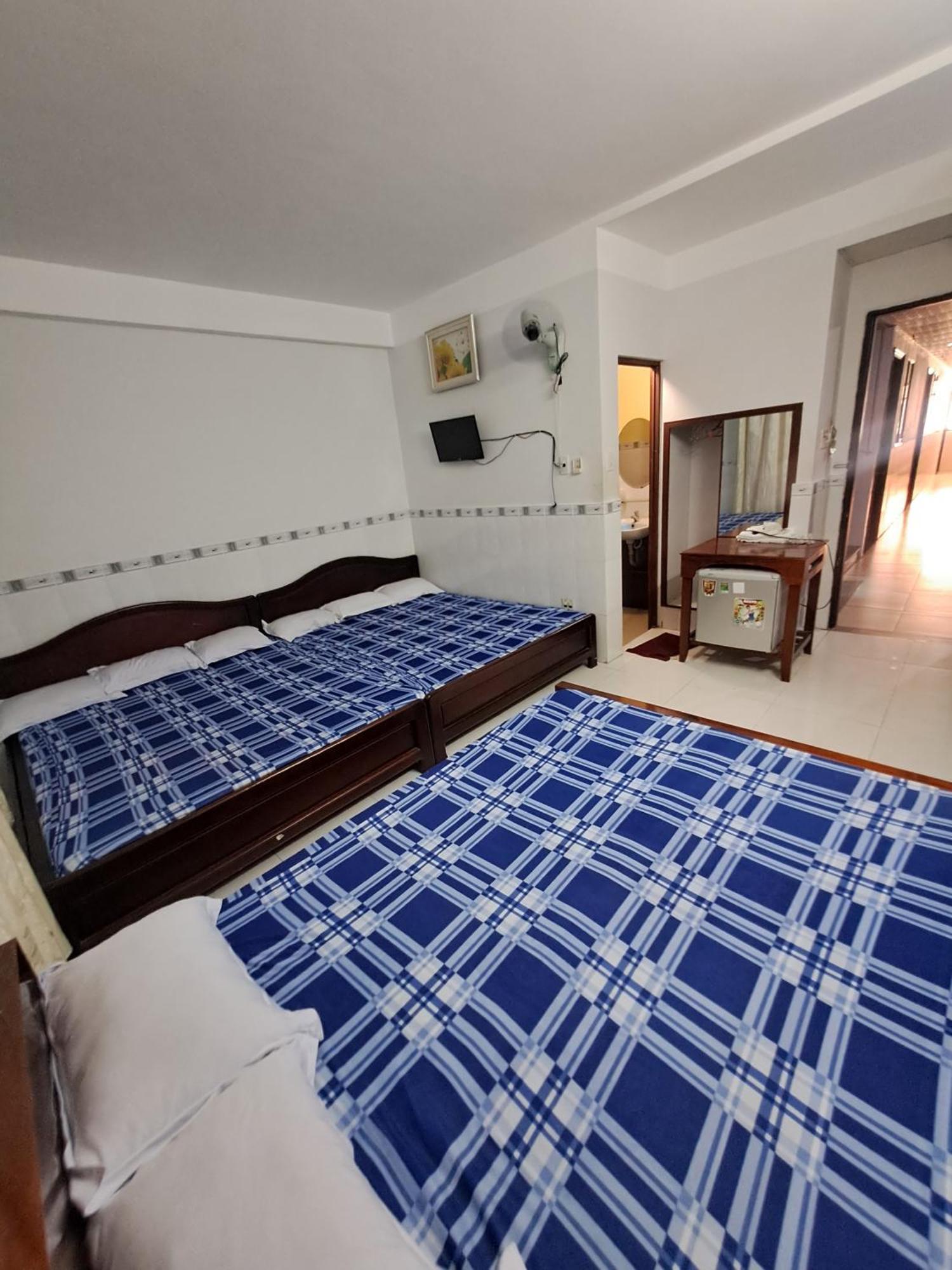 Bed and Breakfast Nha Nghi Nam Phuong Хатьєн Екстер'єр фото